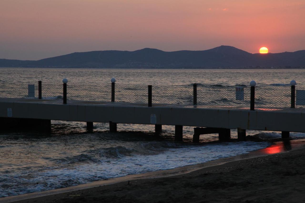 Club Yali Hotels & Resort Гумульдур Экстерьер фото